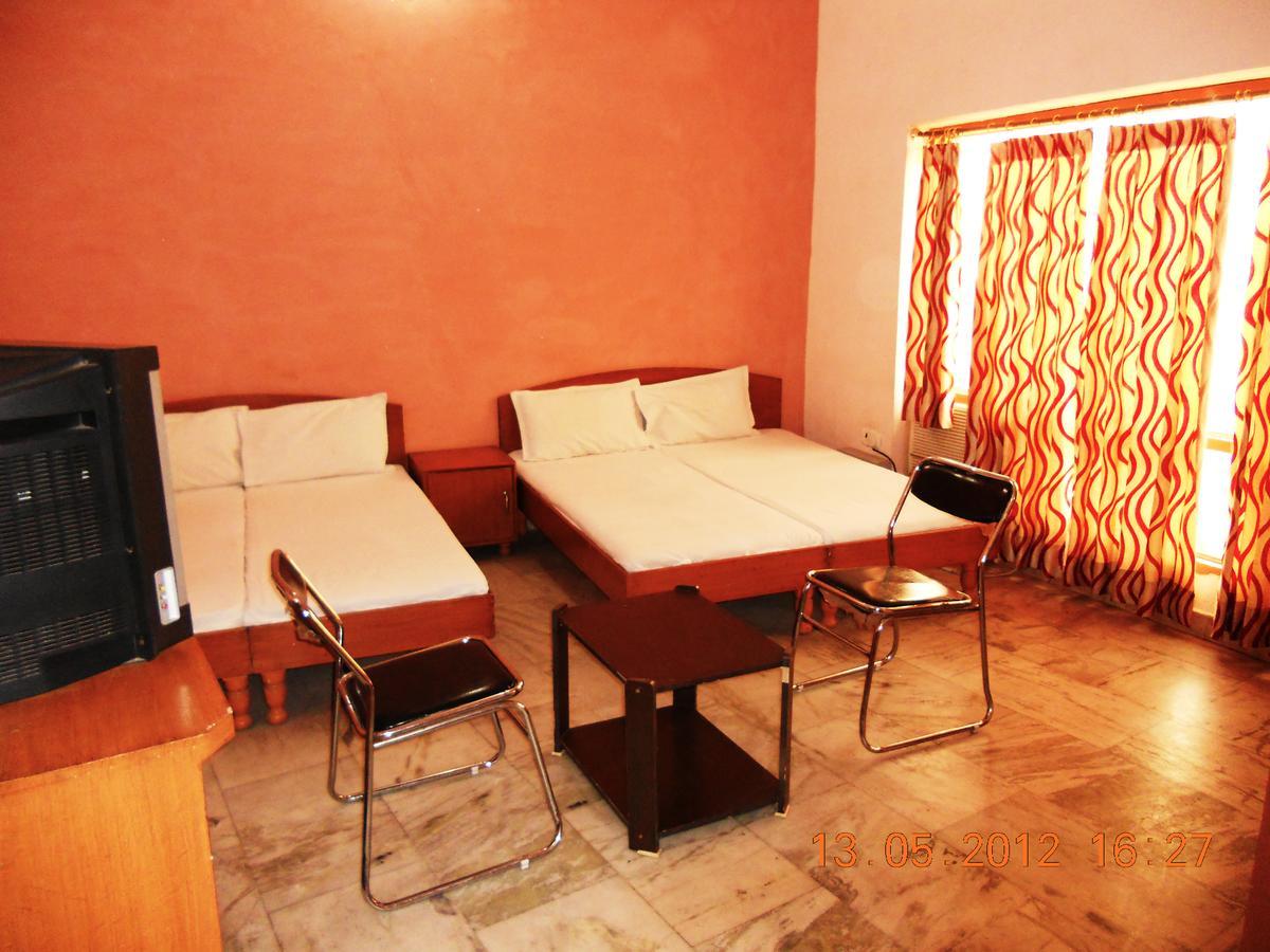Hotel Ramneek Amritsar Exterior foto